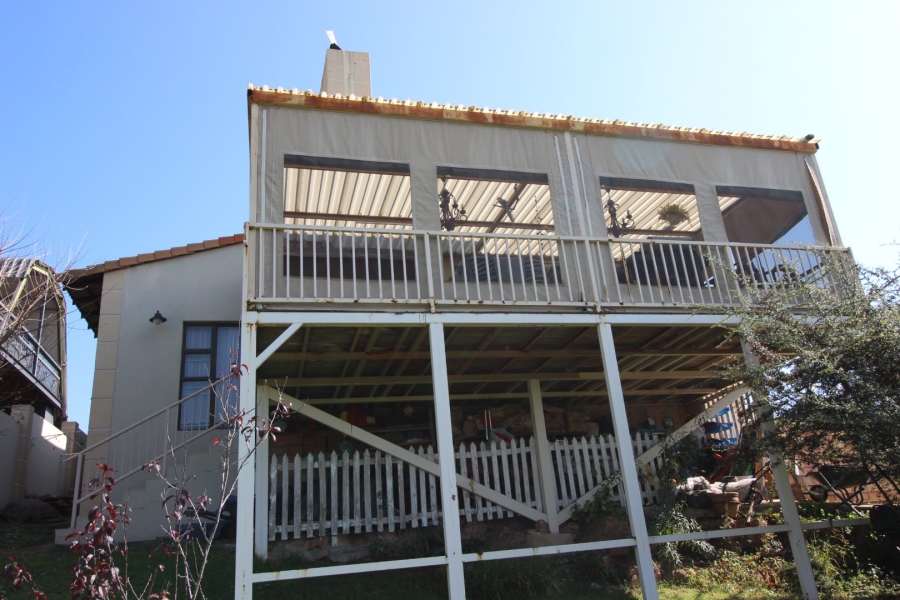 4 Bedroom Property for Sale in Lake Deneysville Free State
